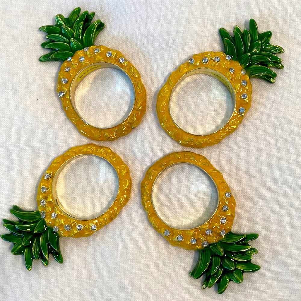 Margaritaville Pineapple (4)Napkin Rings with Rhinestones enamel yellow green